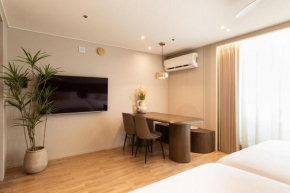 Hongdae St 09,Hongik University Station Bright and stylish house City view Yeontral Park
